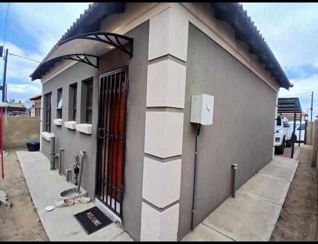 2 BEDROOM HOUSE FOR SALE IN ERMELO